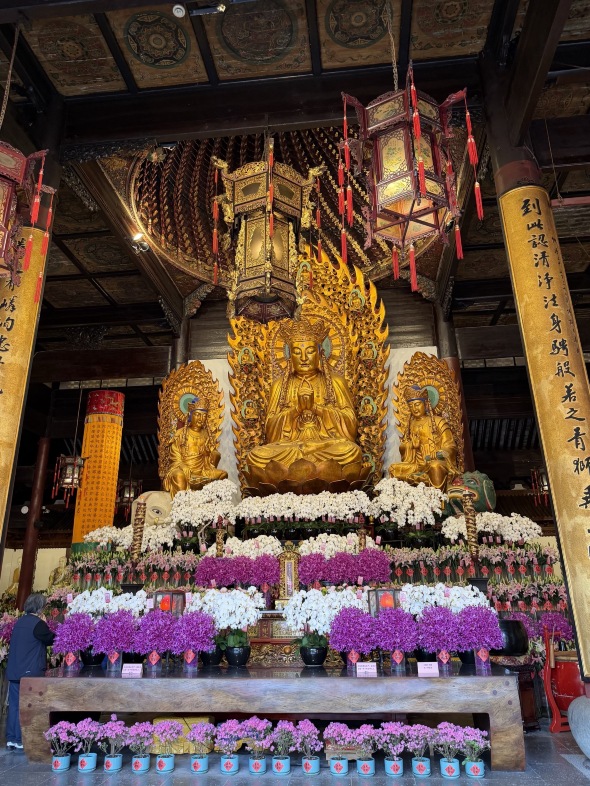 龍華寺門票【2026】- 預約、開放時間、評論及資訊| Trip.com