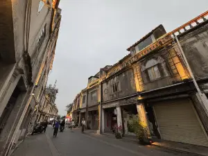 Zhongshan Arcade Street in Jieyang Ancient City