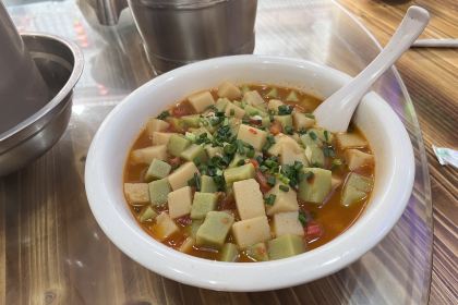 乡厨本味菜馆(芙蓉镇店)