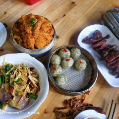 BA REN ZHAI CHAI HUO FAN User Photo