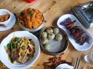 BA REN ZHAI CHAI HUO FAN