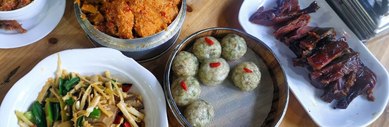 BA REN ZHAI CHAI HUO FAN