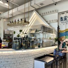 泰莱金·冬阴功手抓饭·傣泰融合·泰国罗氏虾餐厅(滨海大道店) User Photo