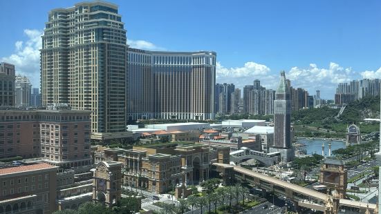 氹仔岛位于澳门，以前曾经有过好几个名字，后来正式叫做氹仔岛，