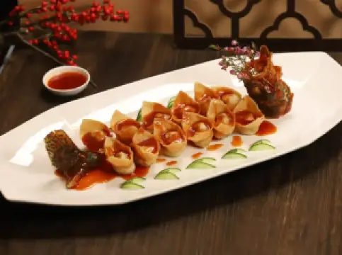 BAIWEICHAUN RESTAURANT·Pavilion Court · Friendship Court