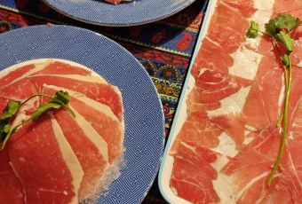 童话藏餐厅(九寨景区店) User Photo