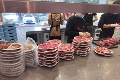 八合裡牛肉火鍋（五四店）