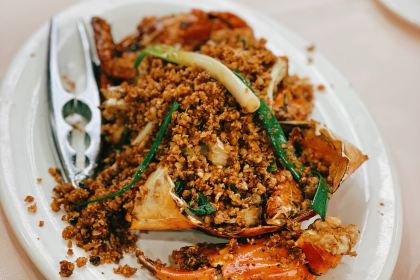 Under Bridge Spicy Crab