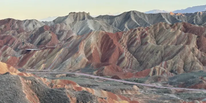 七彩丹霞景區-小布達拉宮