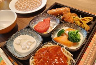 清远长隆长颈鹿城堡酒店·泉畔餐吧 User Photo