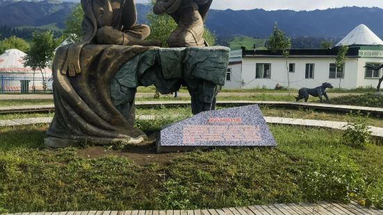 獨山子坐落在新疆天山北坡經濟帶，准葛爾盆地南緣，屬於新疆克拉