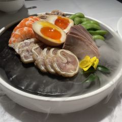 THE HUT ảnh của người dùng