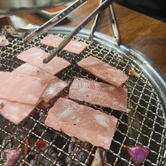 小酒馆主题烤肉(横店分店) User Photo