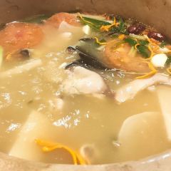 抚仙湖生态石锅鱼野生菌(告庄店) User Photo