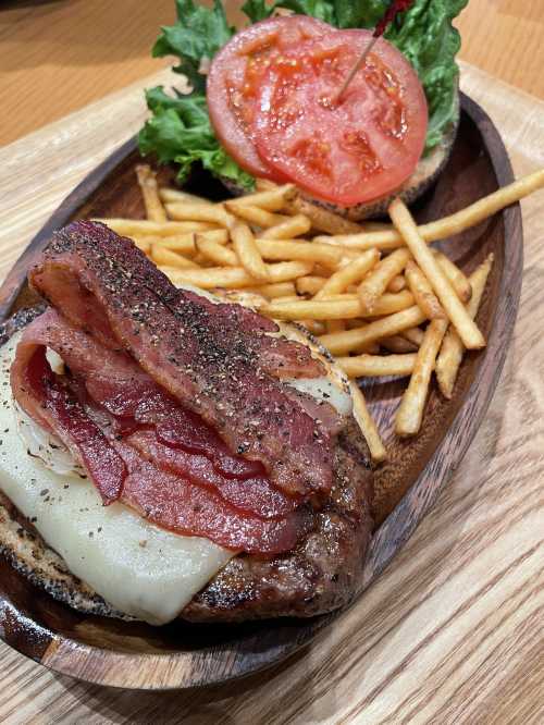 Kua Aina Rinku Premium Outlet