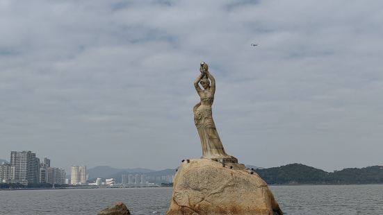 渔女可是珠海的标志，看到她就想到了珠海这座美丽的海滨城市。这