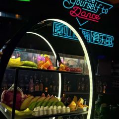 霓虹跳舞俱乐部 User Photo