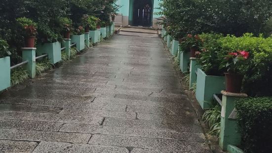 澳门圣味基坟场游记：历史与现代的交汇点在我的澳门之旅中，我决