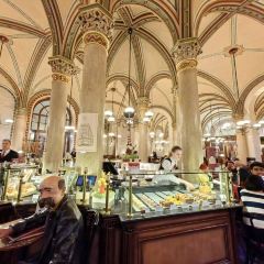 Café Central User Photo