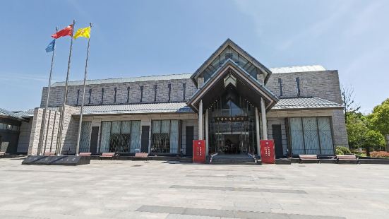 中国珠算博物馆位于南通市崇川区濠北路58号，是一个外观设计比