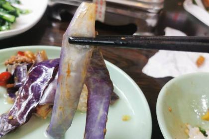 谢三姐金奖啤酒鱼私房菜店(银子岩店)