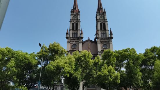 宁波药行街天主堂，又叫药行街圣母升天堂。是宁波历史文化的代表