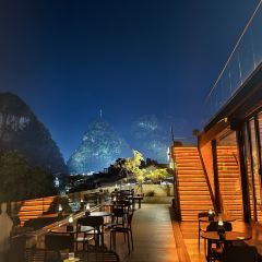 漓岸璞闲文旅酒店(阳朔西街漓江店)·上房野BISTRO·餐×酒×咖 User Photo