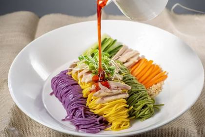 俭寨小公鸡新疆菜·大盘鸡·烧烤(云通店)