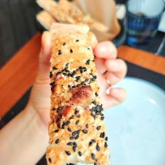 BAI TE XI BI SA RI YUE GUANG CAN TING User Photo