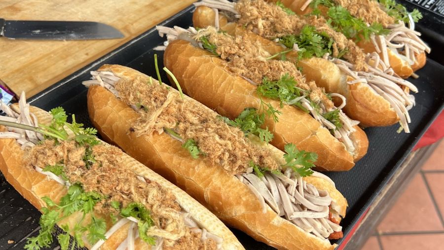 Le Khaoji Cafe & Hangout