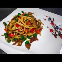 伊宁Enjoy·伊蕉叶假日酒店(伊宁飞机场店)·伊蕉叶·宴会 User Photo