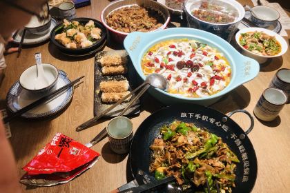 望蓉城·古法酸菜鱼(爱琴海店)