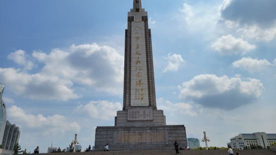 八一南昌起义纪念塔位于江西省南昌市八一广场。它建于1977年