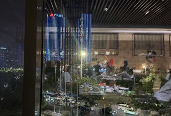 世茂希尔顿·盛宴自助餐厅(青年大街店) User Photo