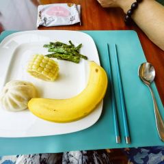 LAKE-VIEW REVOLVING RESTAURANT 여행 사진
