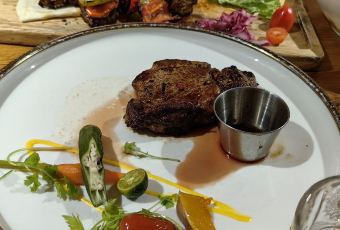 米德维奇俄式西餐厅(西六道街店) User Photo