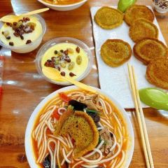 东智仓藏餐吧(塔尔寺景区店) User Photo