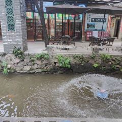 DE YUN JU User Photo