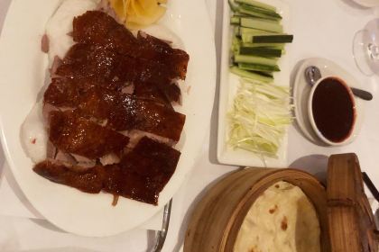 Wing's Lincoln Square