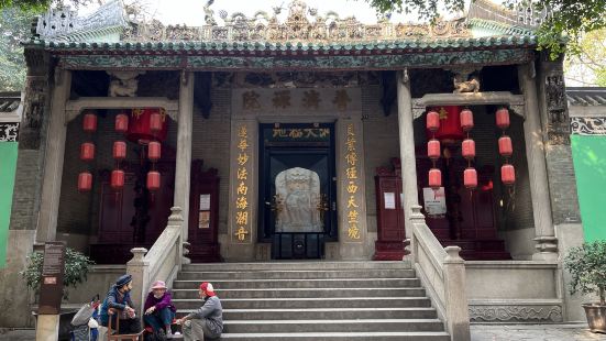 普濟襌院（另稱：觀音堂）普濟禪院是澳門三大古剃之一，創建時間