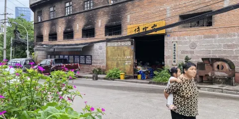 石橋蒼蠅館