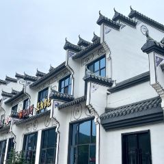 恐龙山服务区餐厅 여행 사진