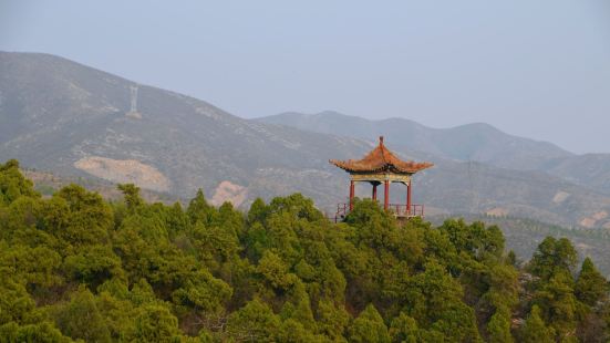 廣勝寺就坐落於霍山。霍山，又名霍太山、太岳山，為中國五大鎮山