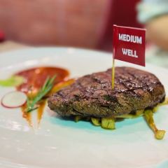 Longhorn Steakhouse & Grill Pattaya User Photo