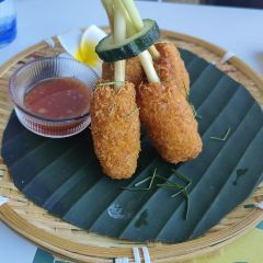 泰莱金·冬阴功手抓饭·傣泰融合·泰国罗氏虾餐厅(滨海大道店) User Photo