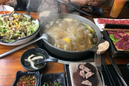 红掌柜涮烤集市(春光苑商业步行街店)