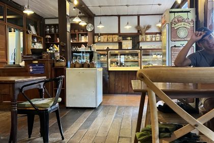 Le Banneton Café French Bakery