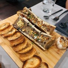 Le Khem Khong User Photo