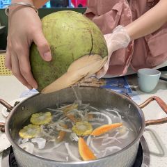 Chicken inside Coconut User Photo
