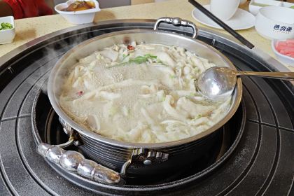 BA BEN TU MA CHI SHUI DIAN
